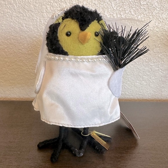 Target Halloween Freda Frankenstein’s Bride Bird‎ NWT - Picture 1 of 9